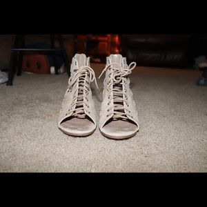 Women’s Very G open toe heels